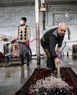 شستشوی سنتی قالی در قالیشویی شیراز